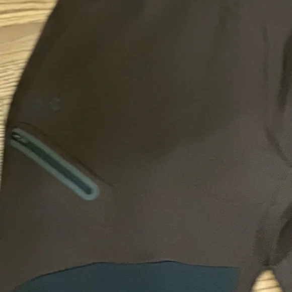 Under Armour Unstoppable Fleece Black and Brown Joggers - Picture 5 of 8